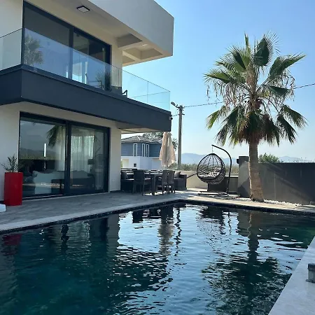 The Pool House Time Monthly Welcome *