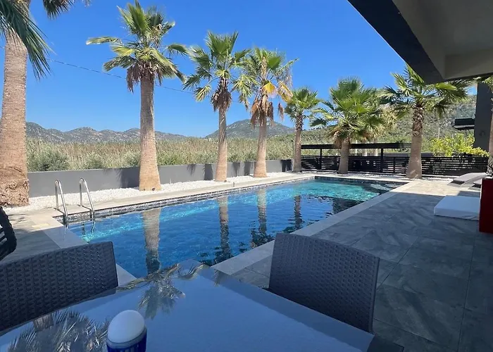 Vila The Pool House Time Monthly Welcome