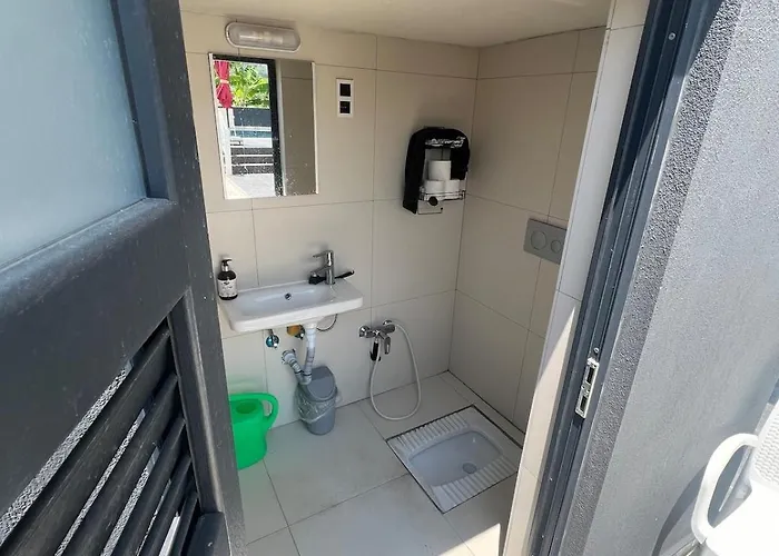 The Pool House Time Monthly Welcome Vila