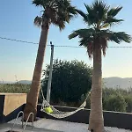 The Pool House Time Monthly Welcome Vilă *