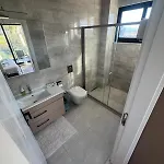 The Pool House Time Monthly Welcome Vilă