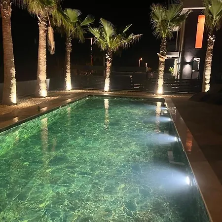 Villa The Pool House Time