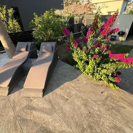 The Pool House Time Monthly Welcome Villa *