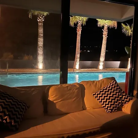 Villa The Pool House Time *