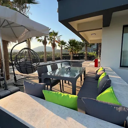 Vilă The Pool House Time Monthly Welcome