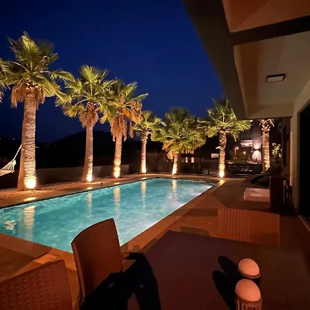 Villa The Pool House Time