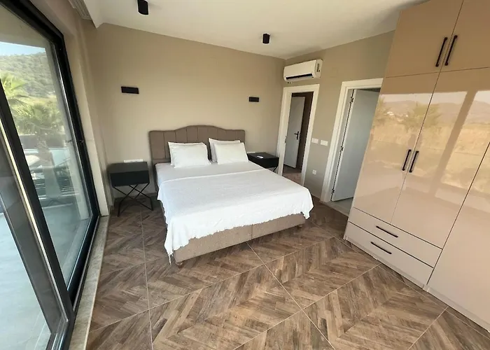 The Pool House Time Monthly Welcome * 达拉曼