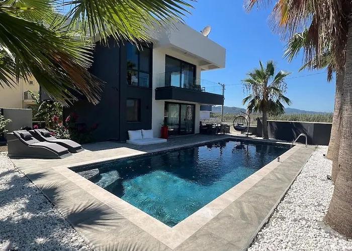 The Pool House Time Monthly Welcome